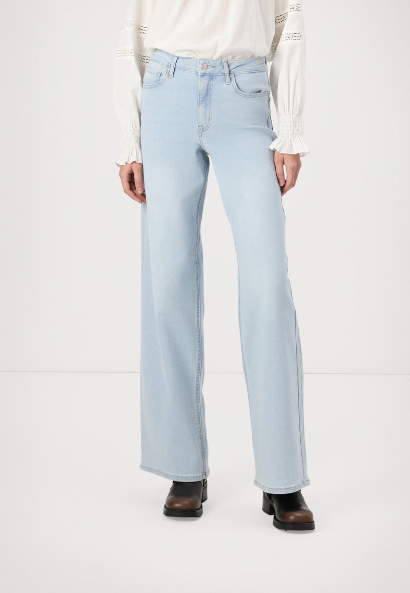 K11 Zalando Bershka Jeans Bershka Bootcut Jeans Light Blue Zalando