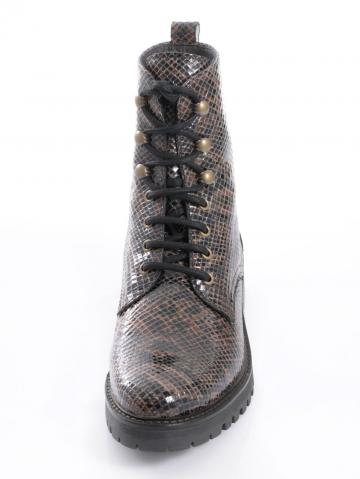 Сапожки на шнуровке