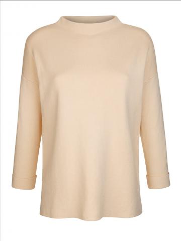 Вязаный пуловер