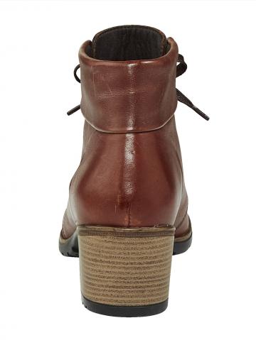 Сапожки на шнуровке