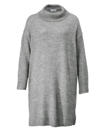 Вязаное платье