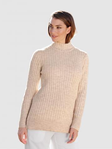 Вязаный пуловер