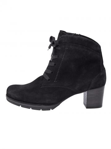 Сапожки на шнуровке