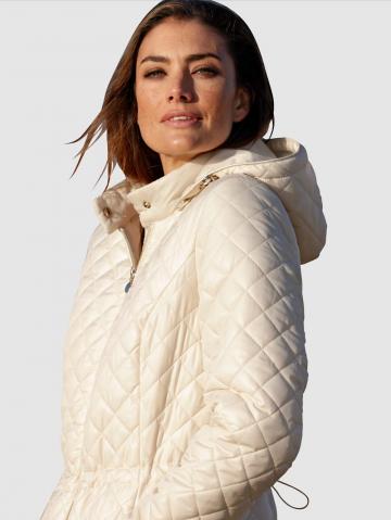 Короткое пальто