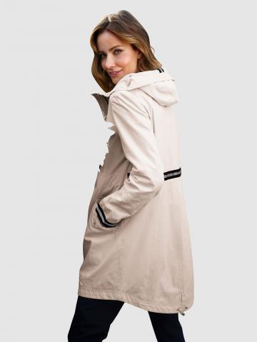 Короткое пальто