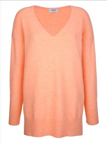 Вязаный пуловер