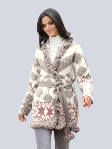 Длинная вязаная кофта