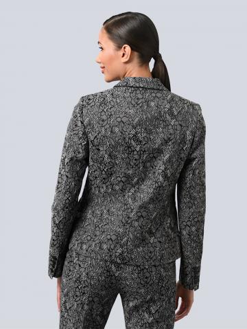 Короткий пиджак