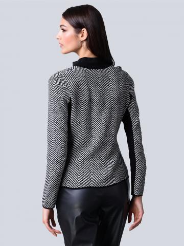 Вязаная кофта