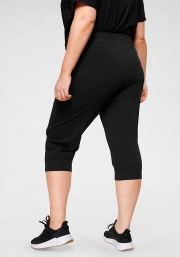 Спортивные шорты