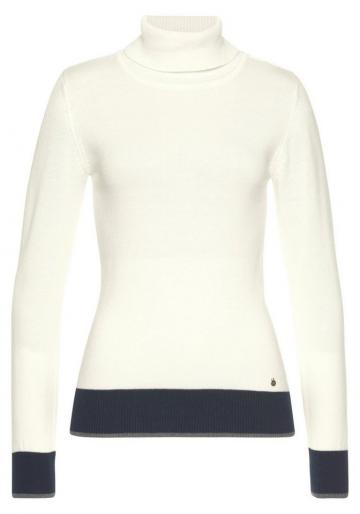 Вязаный пуловер