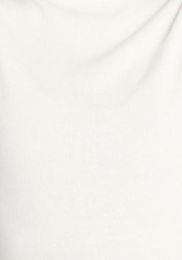 Вязаный пуловер