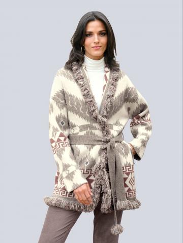 Длинная вязаная кофта