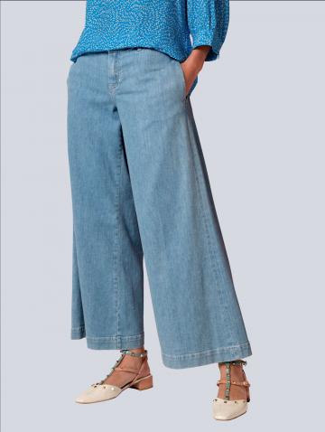 Короткие джинсы