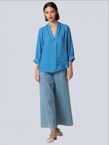 Короткие джинсы