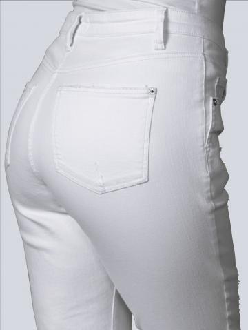 Короткие джинсы