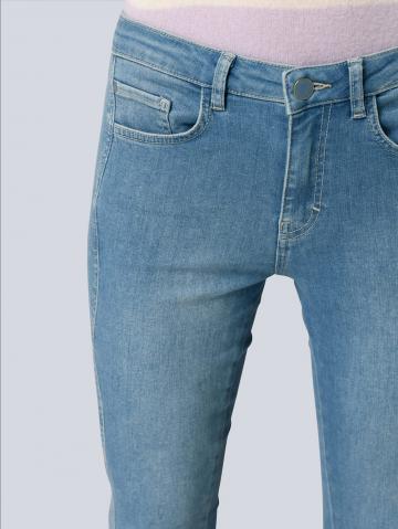 Короткие джинсы