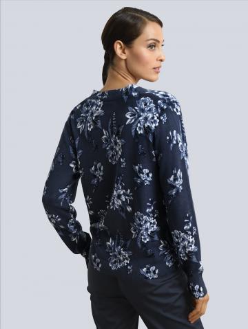 Длинная вязаная кофта