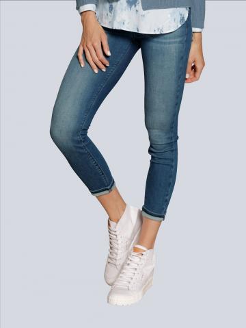 Короткие джинсы