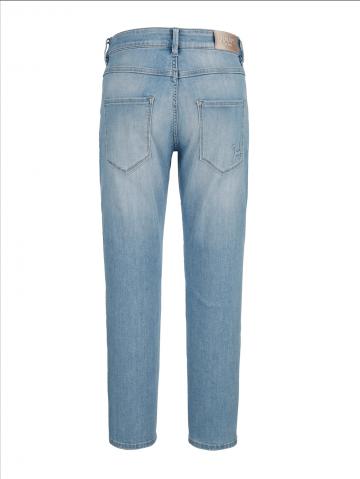 Короткие джинсы