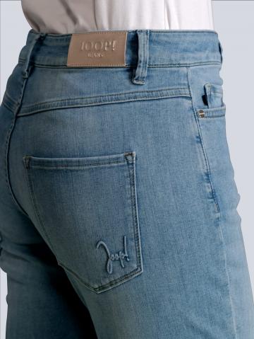 Короткие джинсы