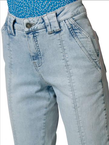 Короткие джинсы