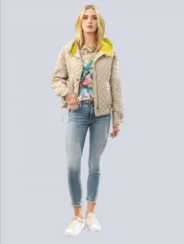 Короткие джинсы