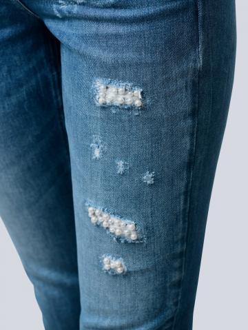 Прямые джинсы