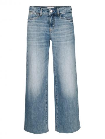 Короткие джинсы