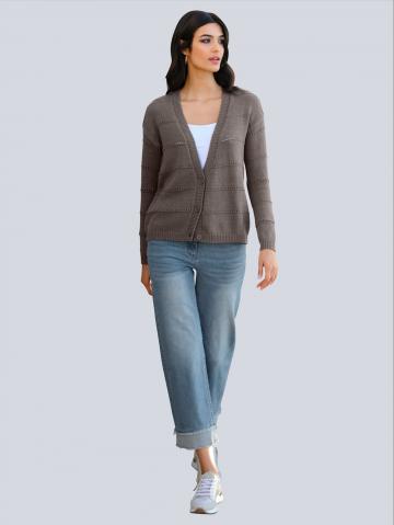 Короткие джинсы