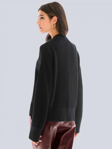 Вязаная кофта