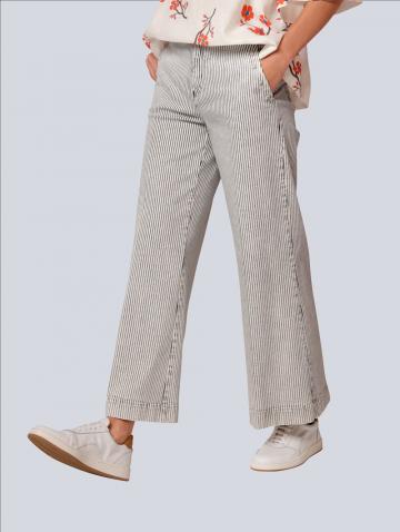 Короткие джинсы