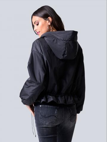 Короткая куртка