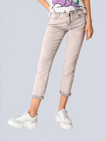 Короткие джинсы