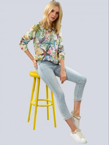 Короткие джинсы