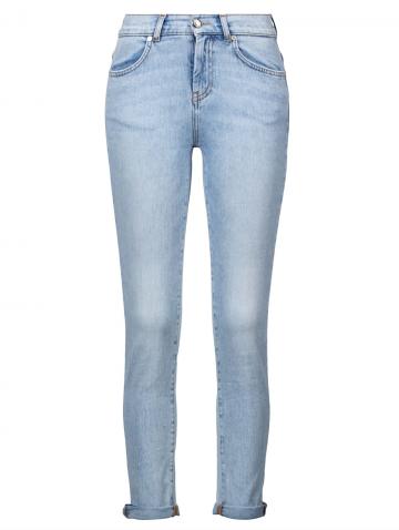 Короткие джинсы