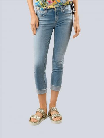 Короткие джинсы