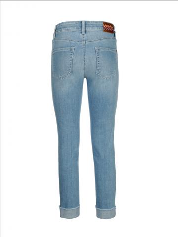 Короткие джинсы