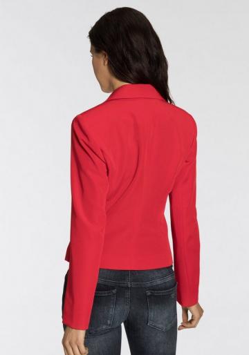 Короткий блейзер