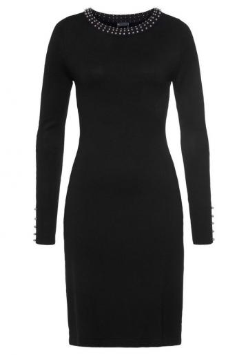 Вязаное платье