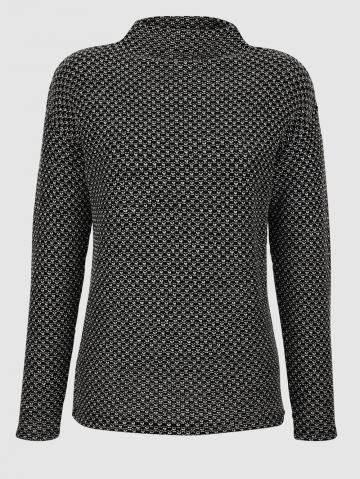 Вязаный пуловер