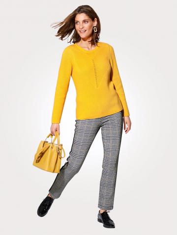 Вязаный пуловер