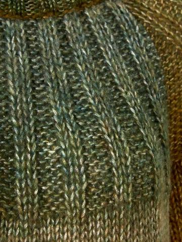 Вязаный пуловер