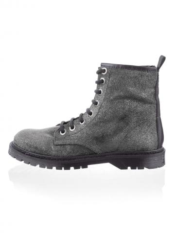 Сапожки на шнуровке