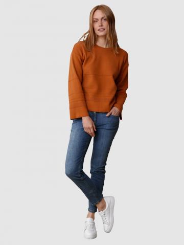 Вязаный пуловер