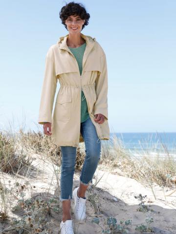 Короткое пальто