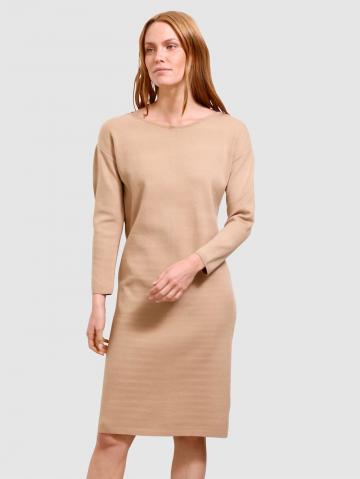 Вязаное платье