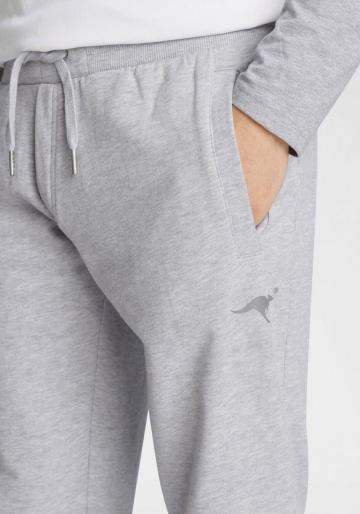 Спортивные штаны