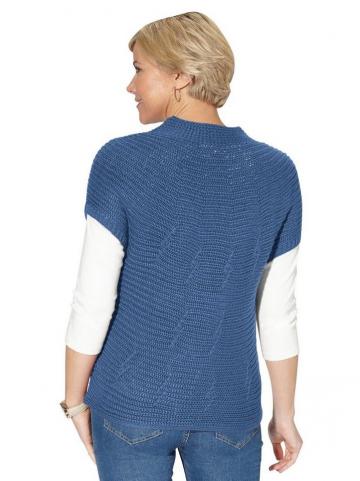 Вязаный жилет