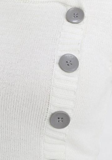 Вязаный пуловер